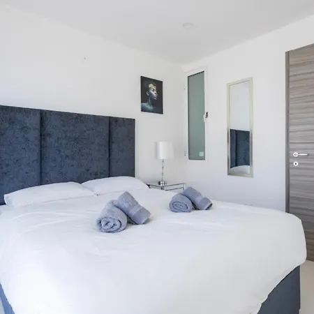 Bnbnova - Lovely Saint Julian 3br 2ba With Terrace Сент Джулианс