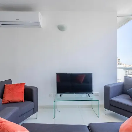 Bnbnova - Lovely Saint Julian 3br 2ba With Terrace Апартаменты