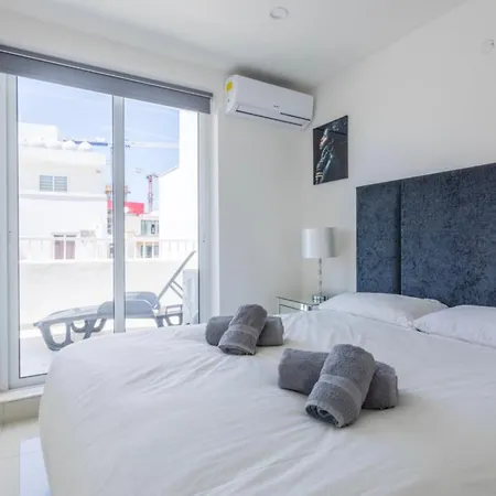 Bnbnova - Lovely Saint Julian 3br 2ba With Terrace * Сент Джулианс