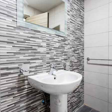 Bnbnova - Lovely Saint Julian 3br 2ba With Terrace Сент Джулианс