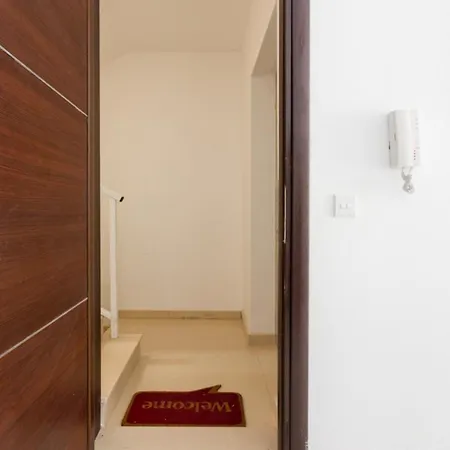 Bnbnova - Lovely Saint Julian 3br 2ba With Terrace Апартаменты