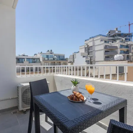 Апартаменты Bnbnova - Lovely Saint Julian 3br 2ba With Terrace